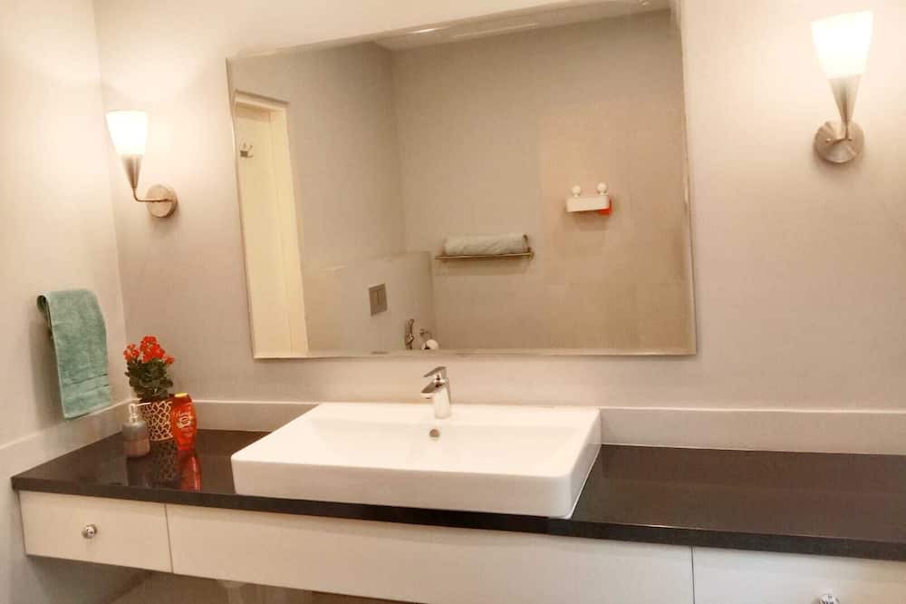 Photo of Bathroom in Agara