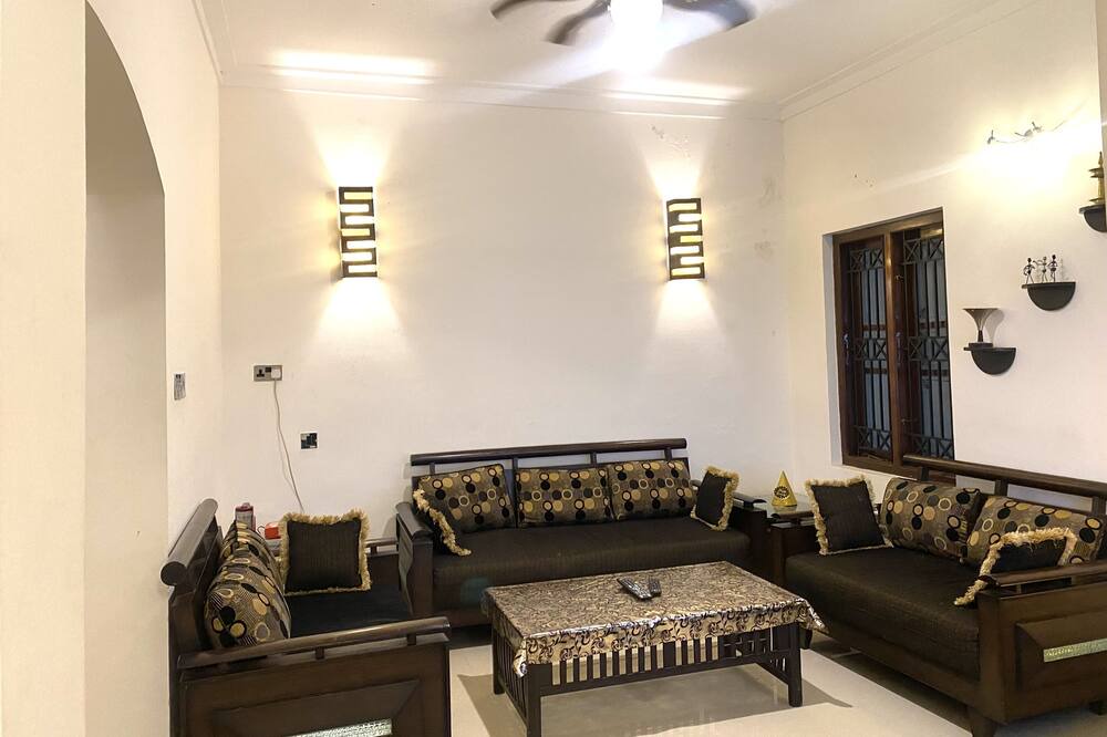 Photo of Livingroom in Kannur