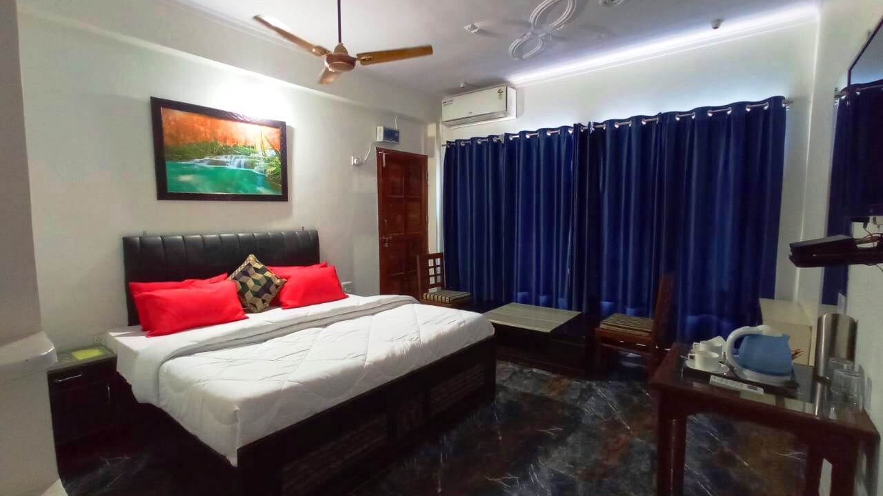 Photo of Bedroom in Lansdowne
