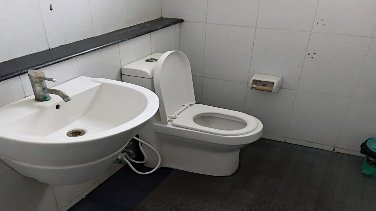 Photo of Bathroom in Mylapore Tiruvallikk