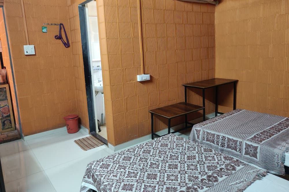 Photo of Bedroom in Satara