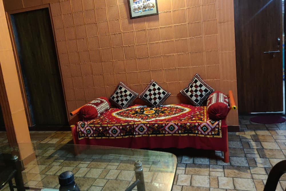 Photo of Bedroom in Satara