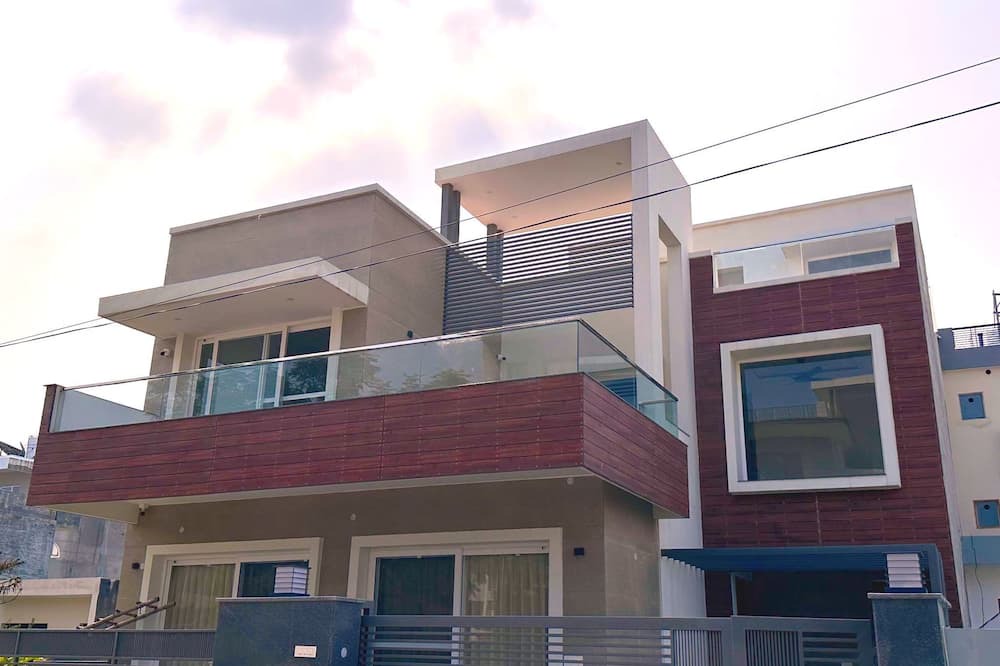 Photo of Outdoor in Zirakpur