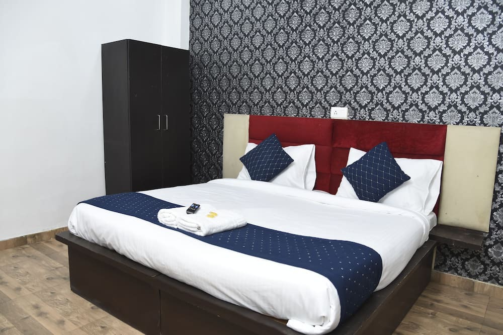 Photo of Bedroom in Janakpuri