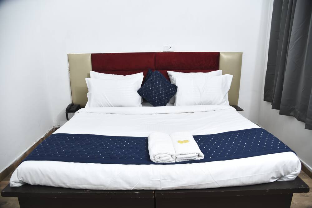 Photo of Bedroom in Janakpuri