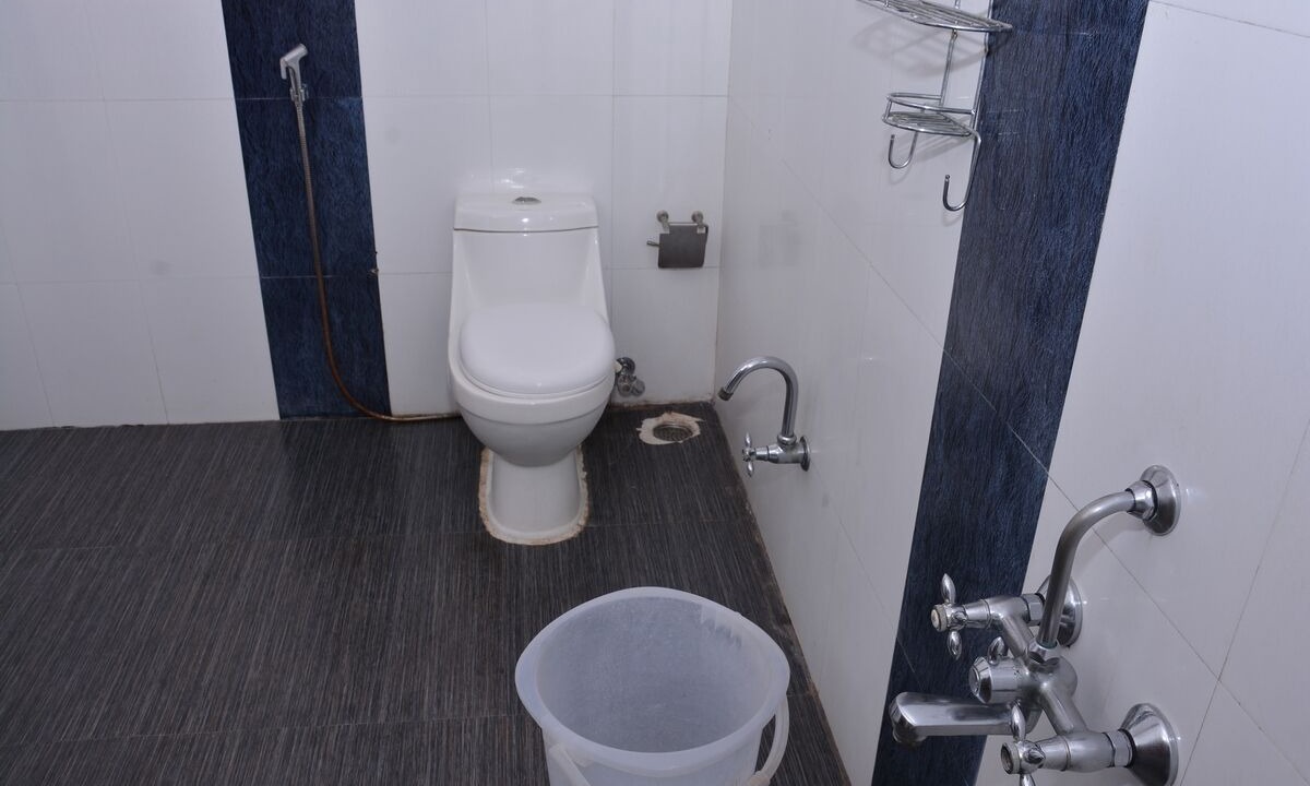 Photo of Bathroom in Thiruparankundram