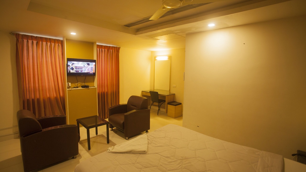 Photo of Bedroom in Tiruppattur