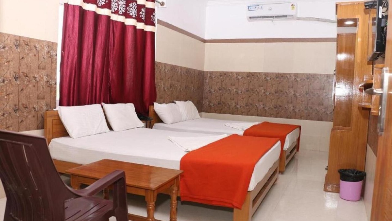 Photo of Bedroom in Tiruchendur
