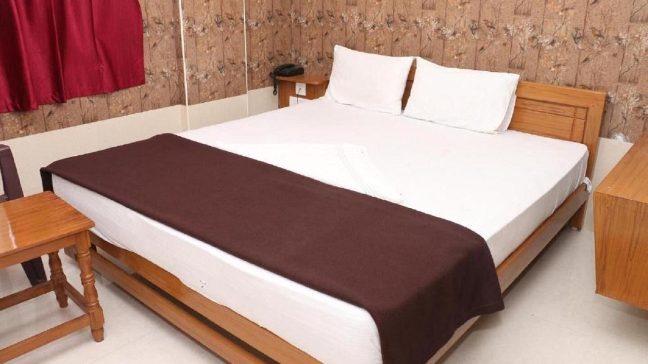 Photo of Bedroom in Tiruchendur