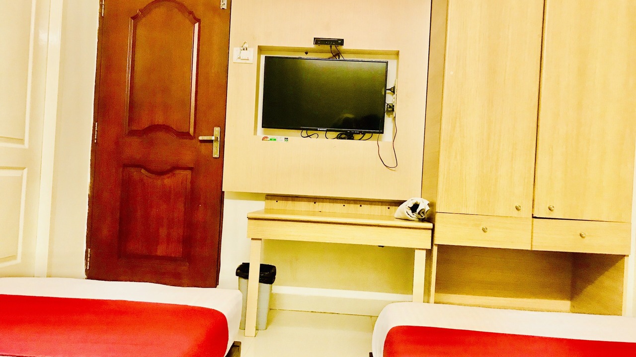 Photo of Bedroom in Mylapore Tiruvallikk