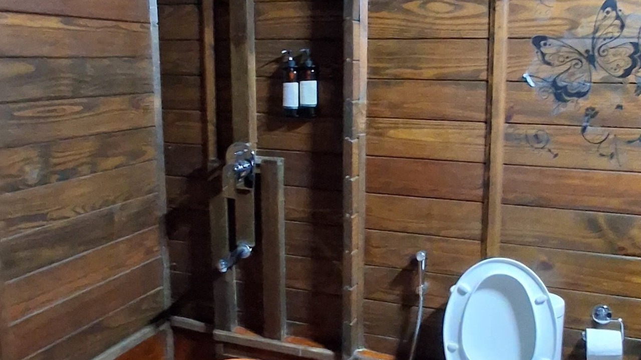 Photo of Bathroom in Jakh