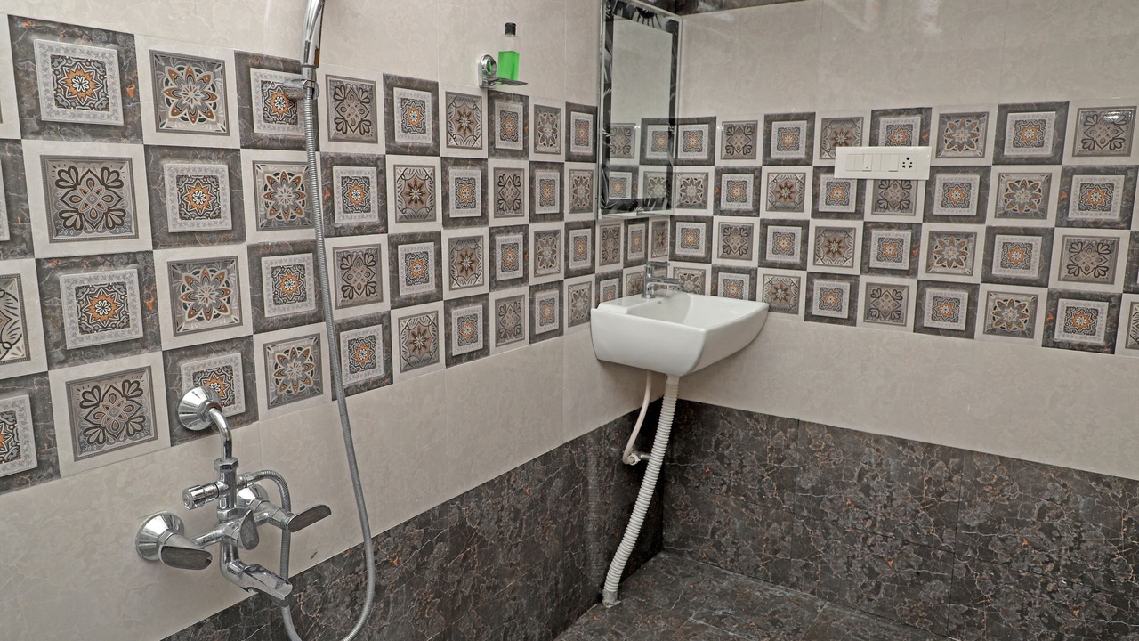 Photo of Bathroom in Periyur