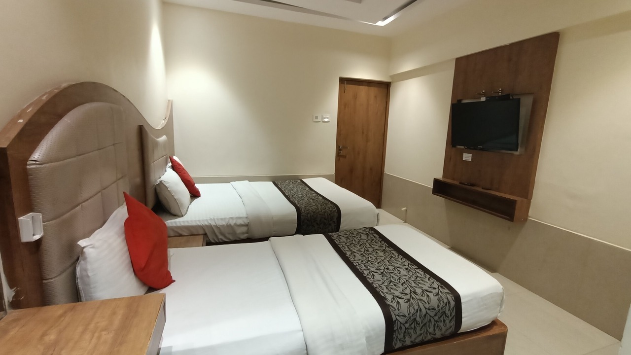Photo of Bedroom in J B Nagar