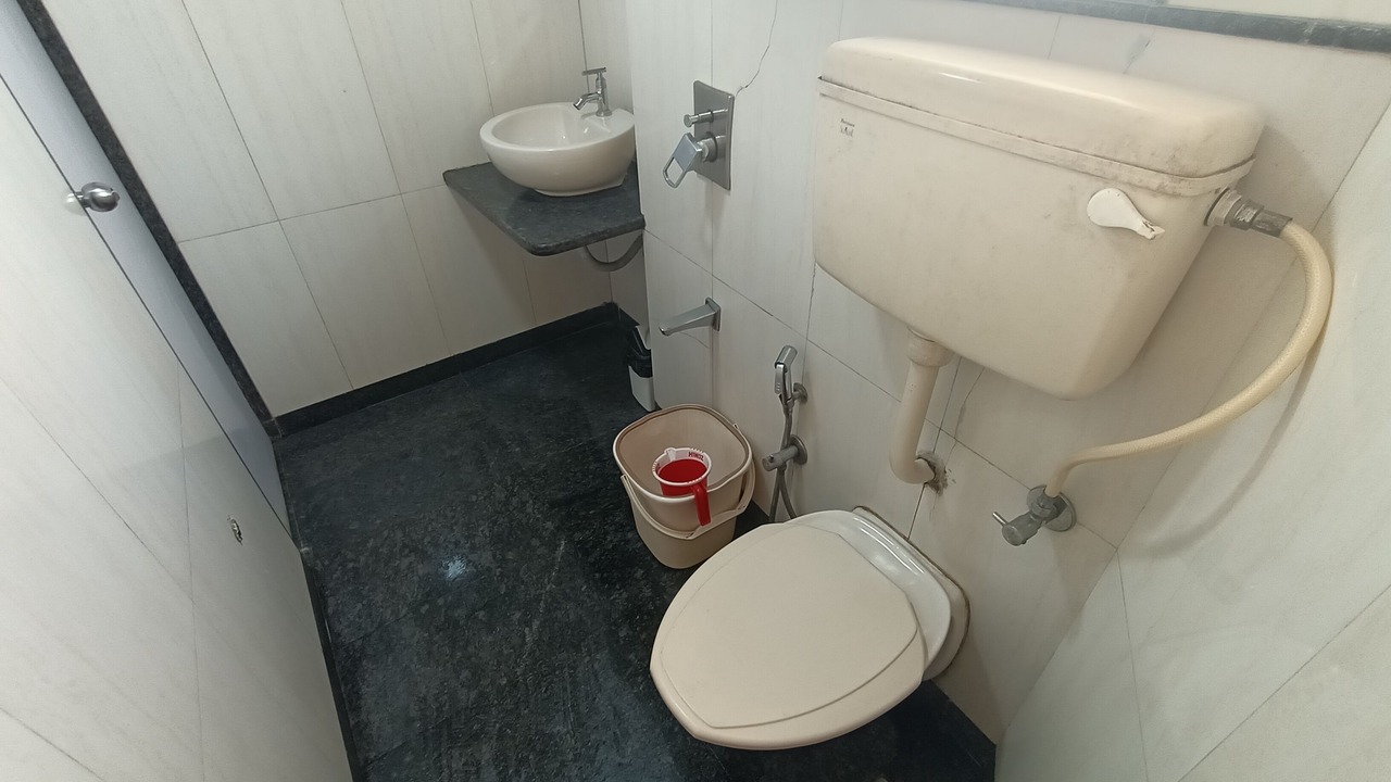 Photo of Bathroom in J B Nagar