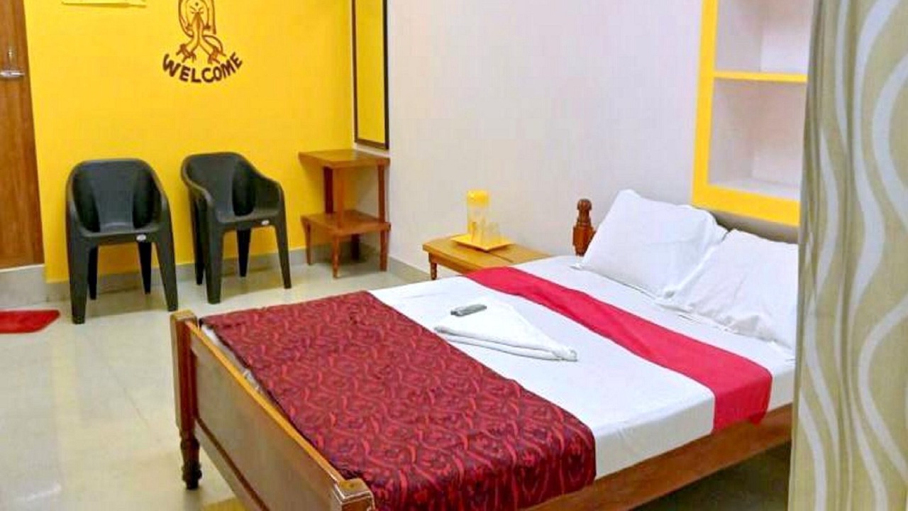 Photo of Bedroom in Thirukadaiyur