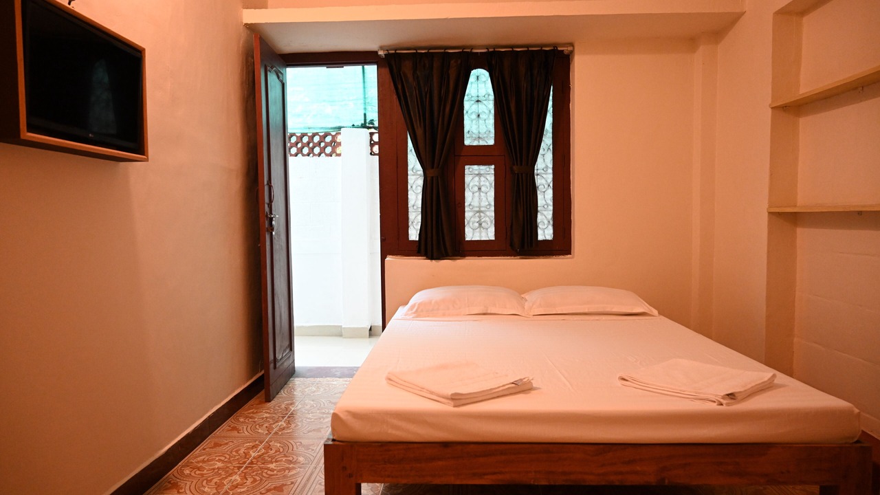 Photo of Bedroom in Pondicherry Beach