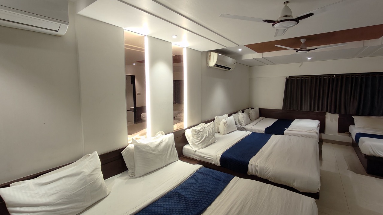 Photo of Bedroom in Shirdi