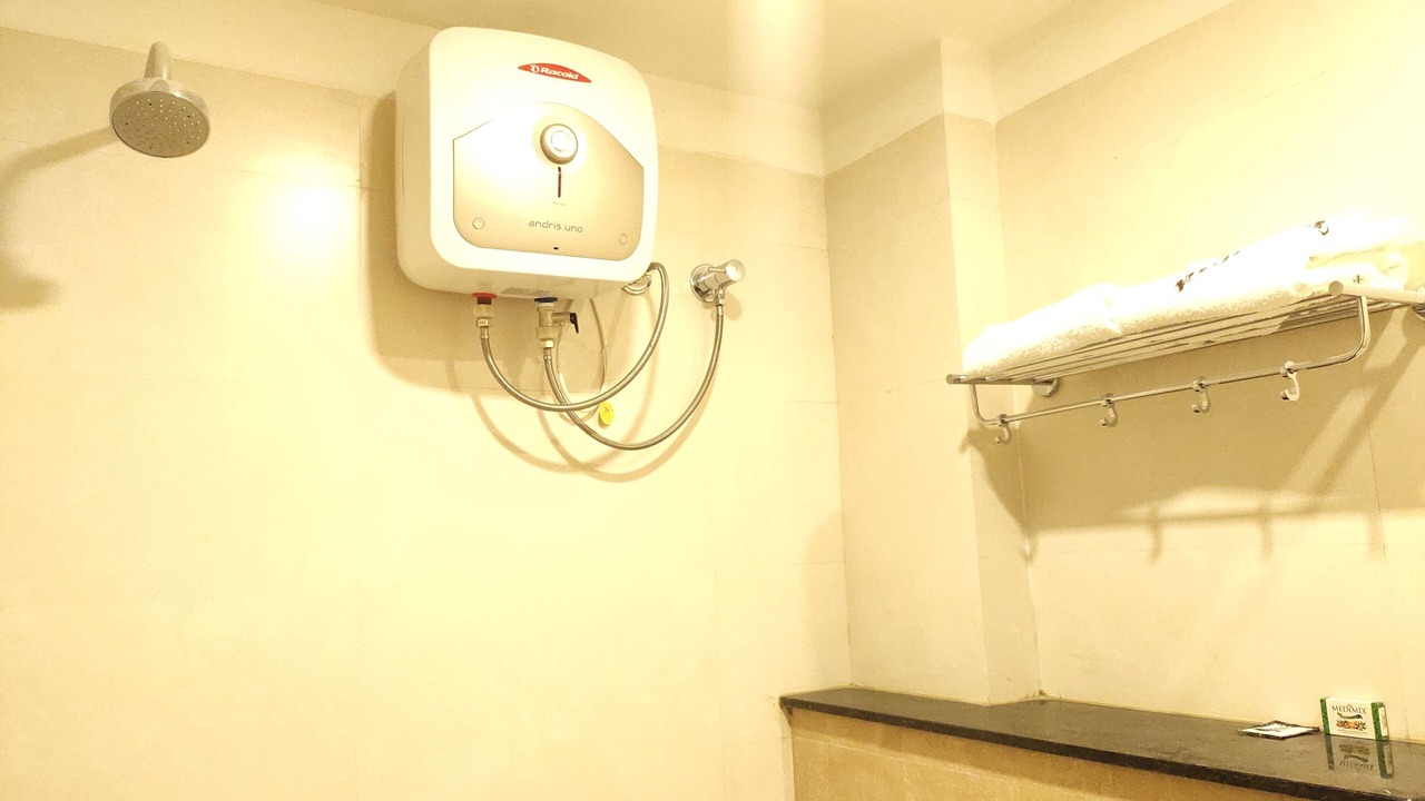 Photo of Bathroom in Tiruchirappalli