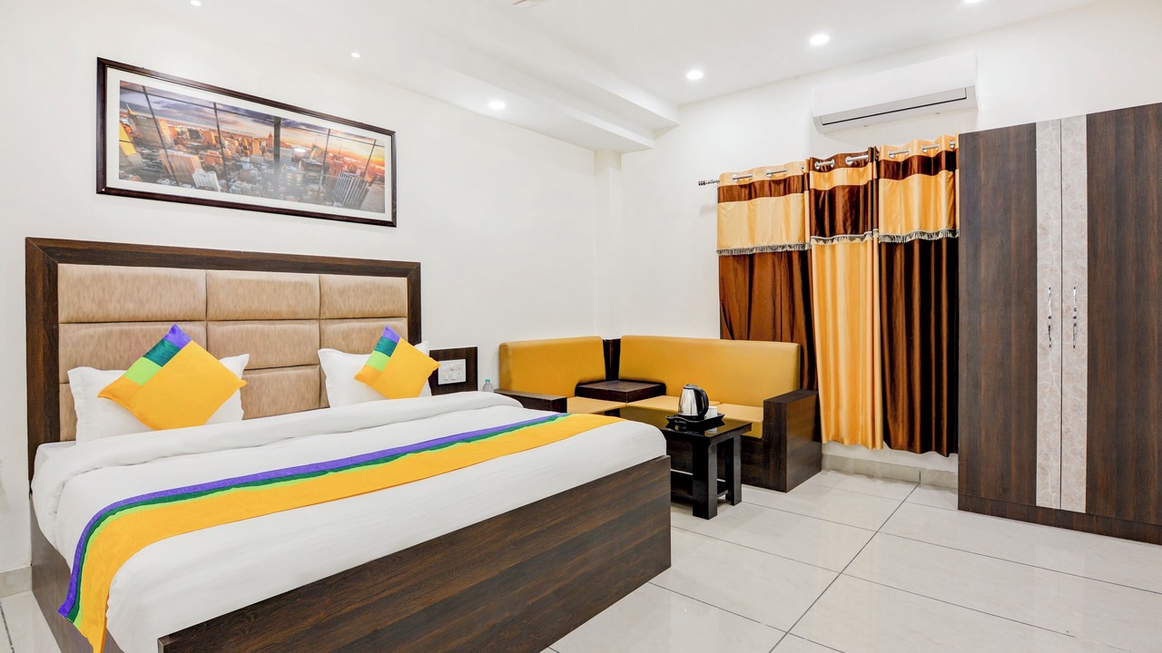 Photo of Bedroom in Roorkee