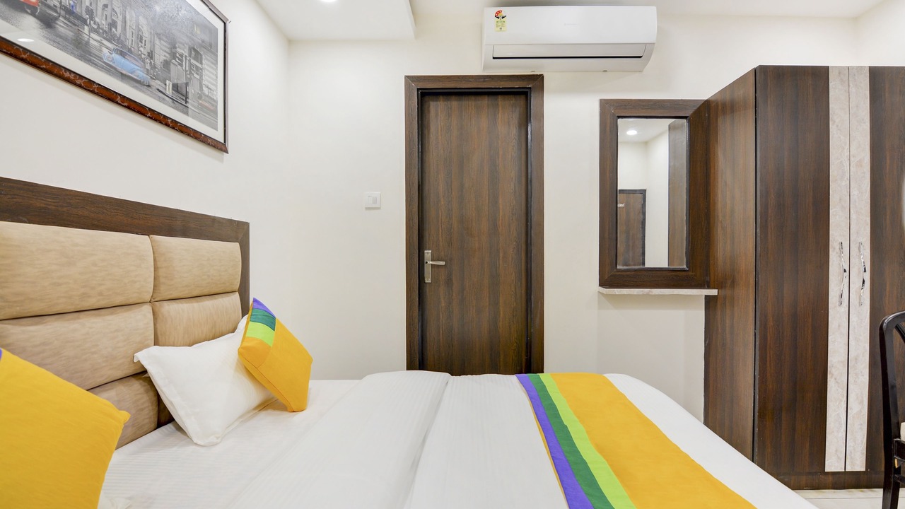Photo of Bedroom in Roorkee