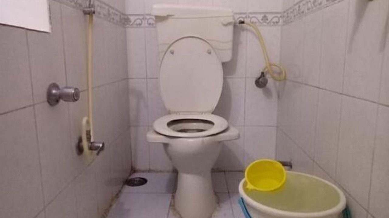Photo of Bathroom in Matunga