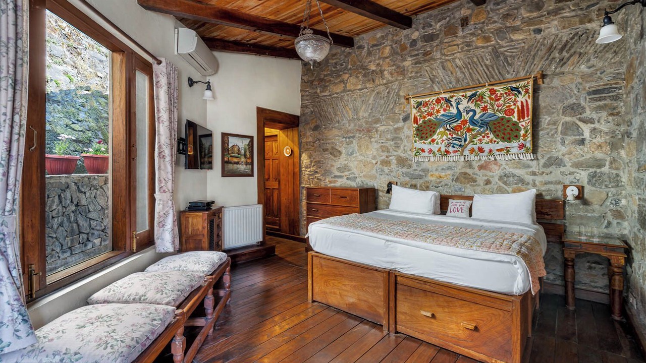 Photo of Bedroom in Landour