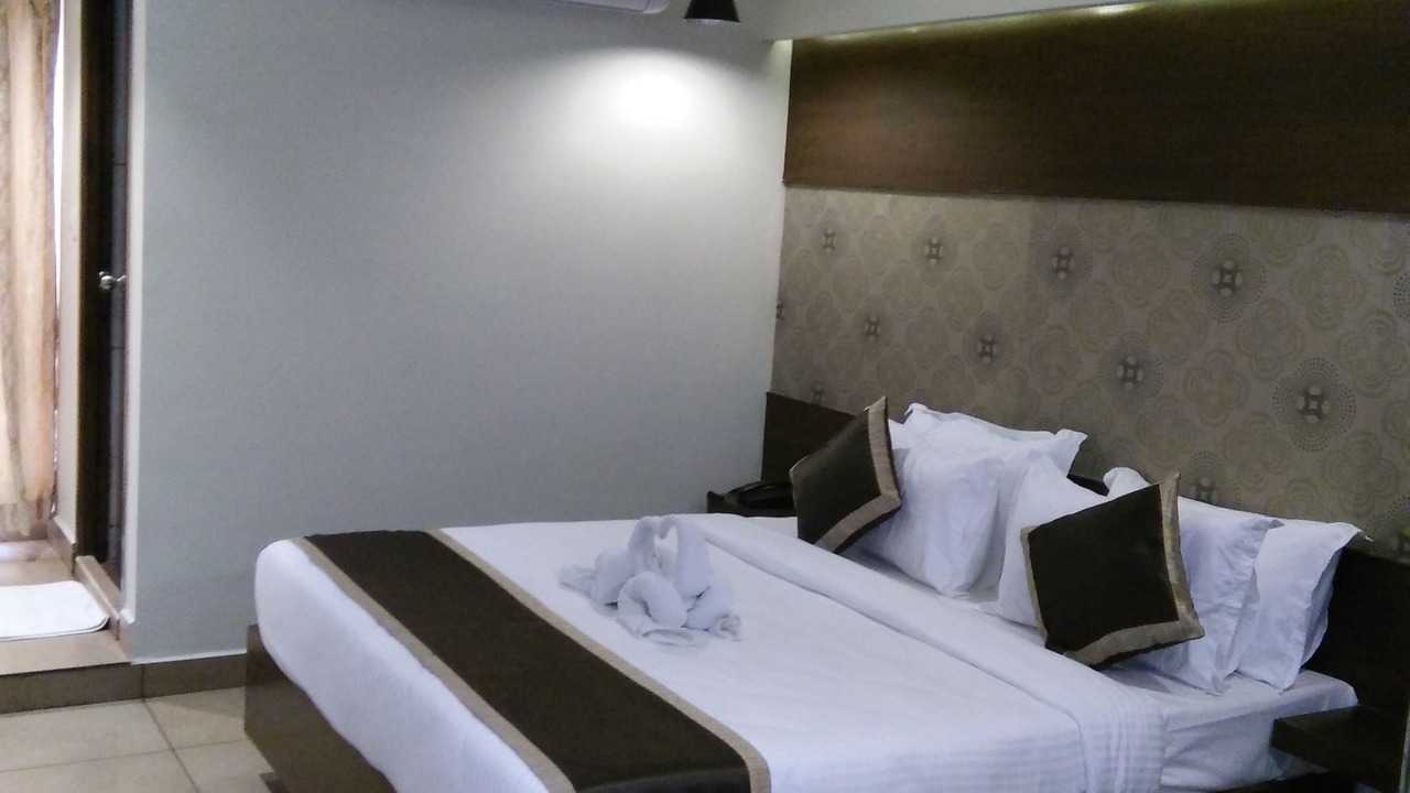 Photo of Bedroom in Mylapore Tiruvallikk
