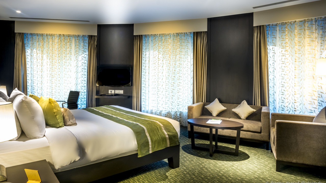 Photo of Bedroom in Hiranandani Gardens
