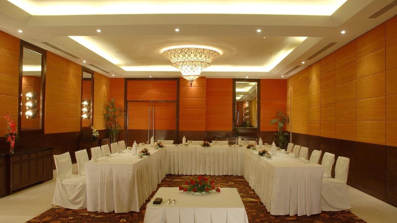 Photo of Others in DLF City