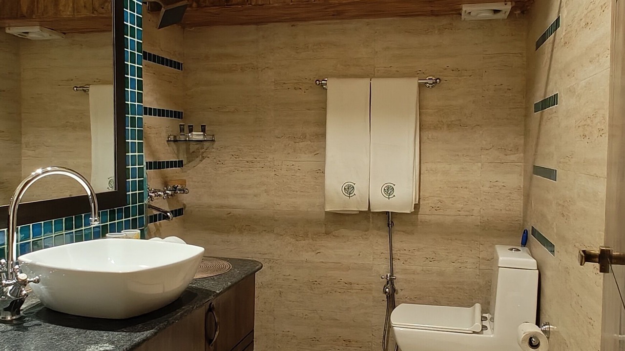Photo of Bathroom in Kayiavir Plungdung