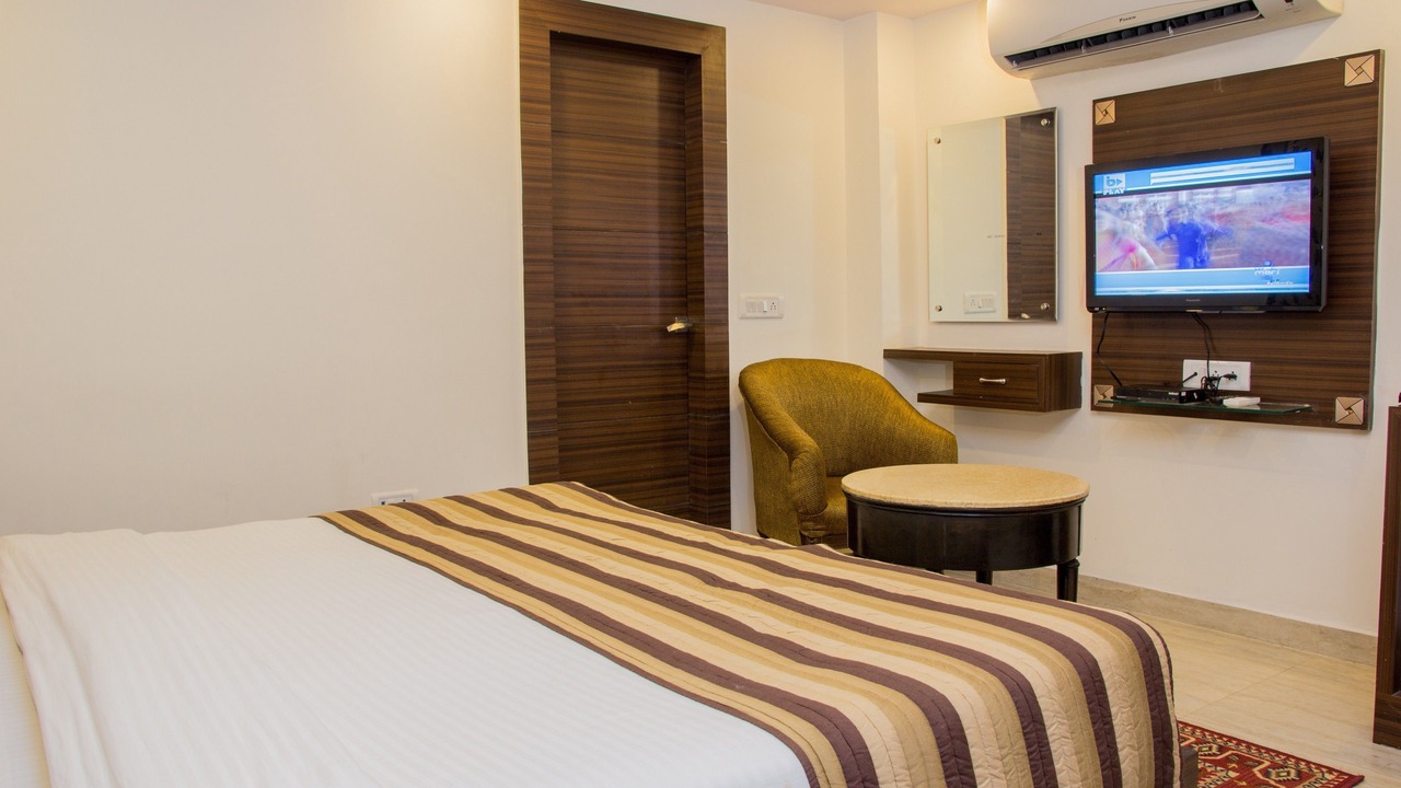 Photo of Bedroom in Karol Bagh