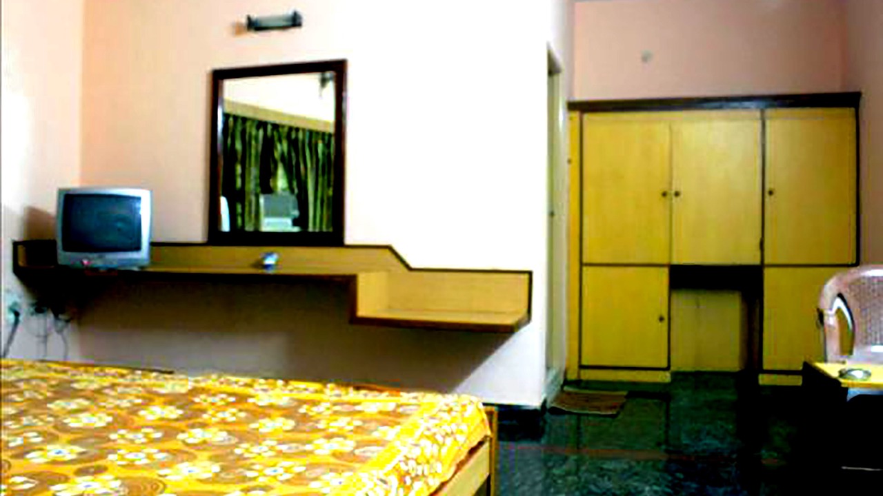 Photo of Bedroom in Mahabalipuram Beach