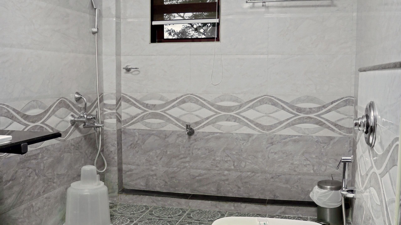 Photo of Bathroom in Ramakkalmedu