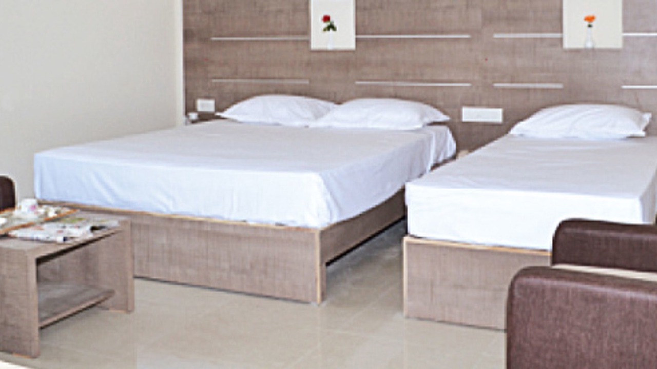 Photo of Bedroom in Thirukadaiyur