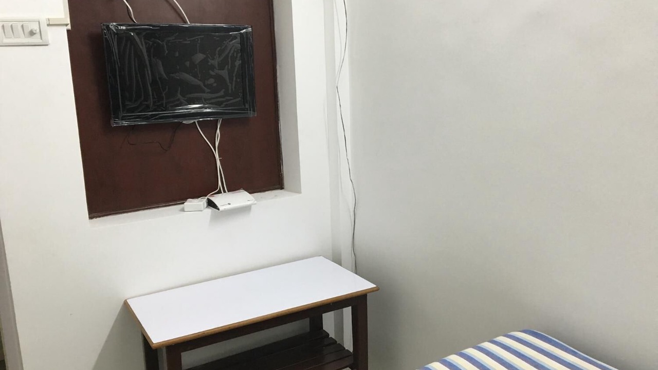 Photo of Bedroom in Triplicane