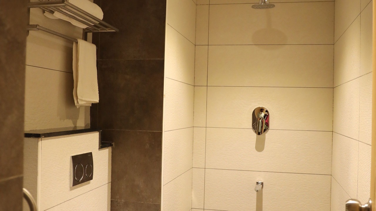 Photo of Bathroom in Perungudi