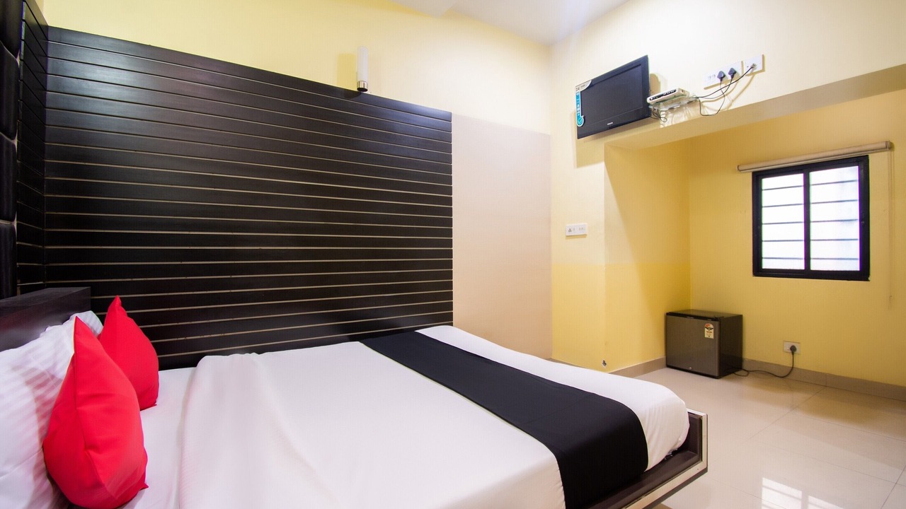 Photo of Bedroom in Ballygunge