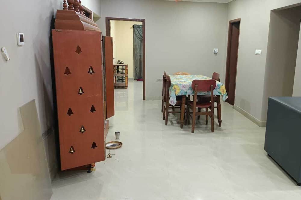 Photo of Livingroom in Mylapore Tiruvallikk