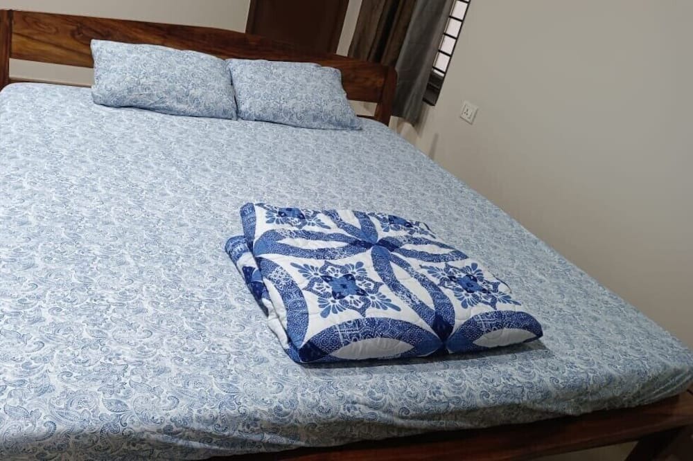 Photo of Bedroom in Mylapore Tiruvallikk