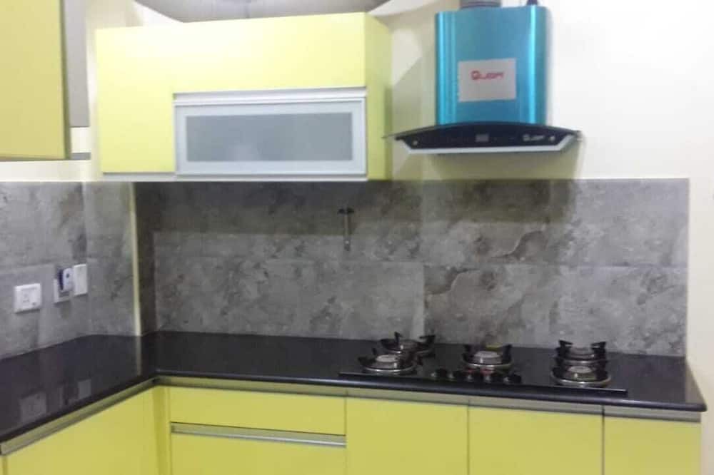 Photo of Kitchen in Mylapore Tiruvallikk
