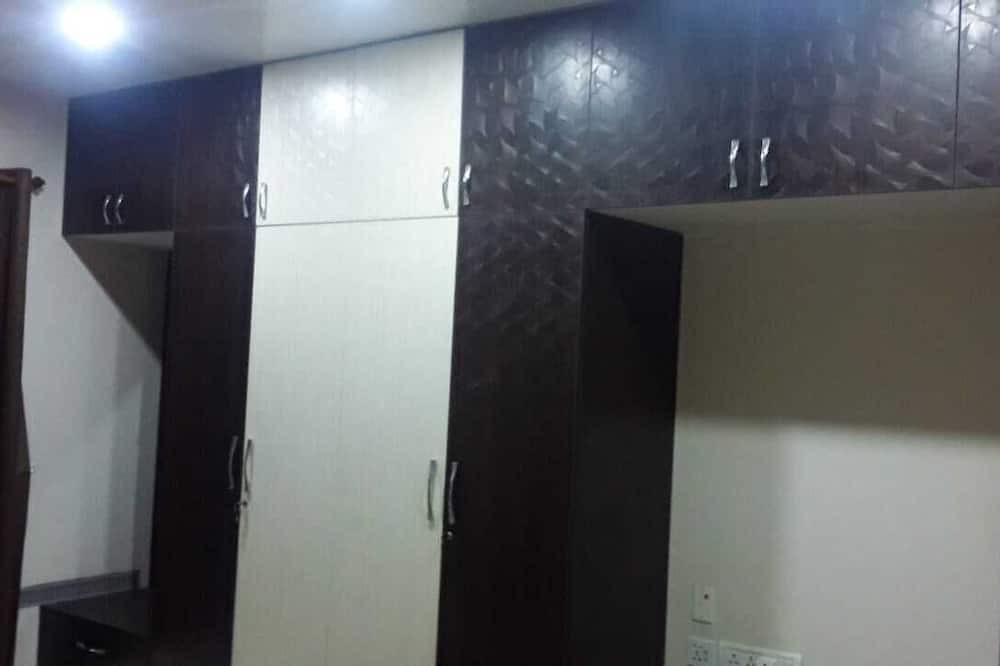 Photo of Bathroom in Mylapore Tiruvallikk