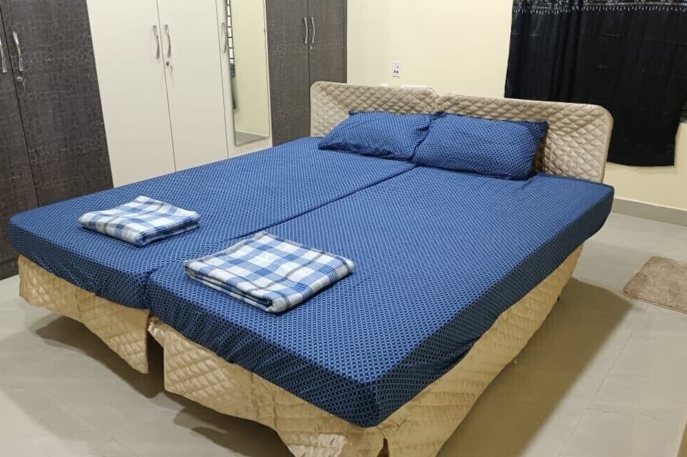 Photo of Bedroom in Mylapore Tiruvallikk