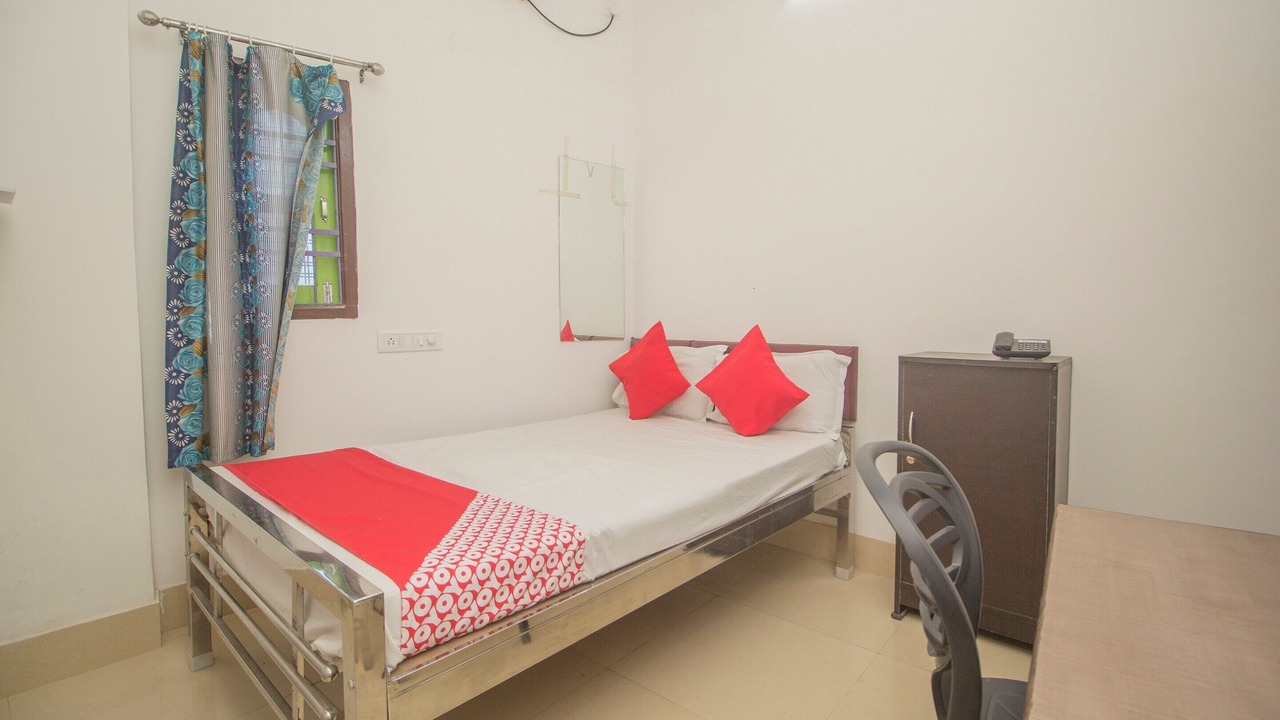 Photo of Bedroom in Malda