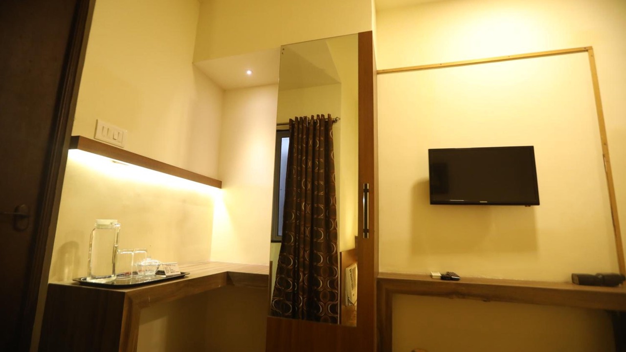 Photo of Bedroom in Ambattur