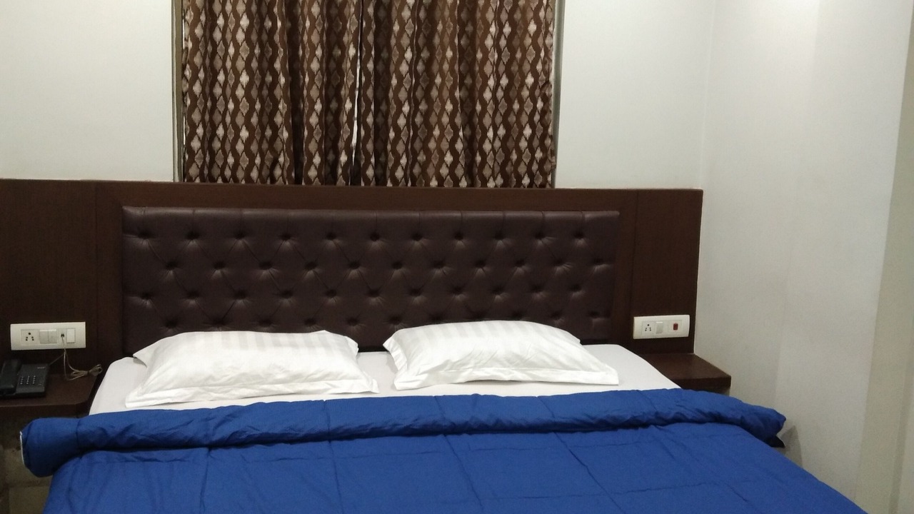 Photo of Bedroom in Dharmatala