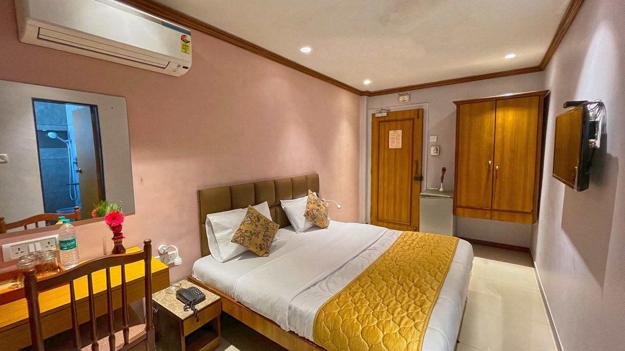 Photo of Bedroom in Dadar East