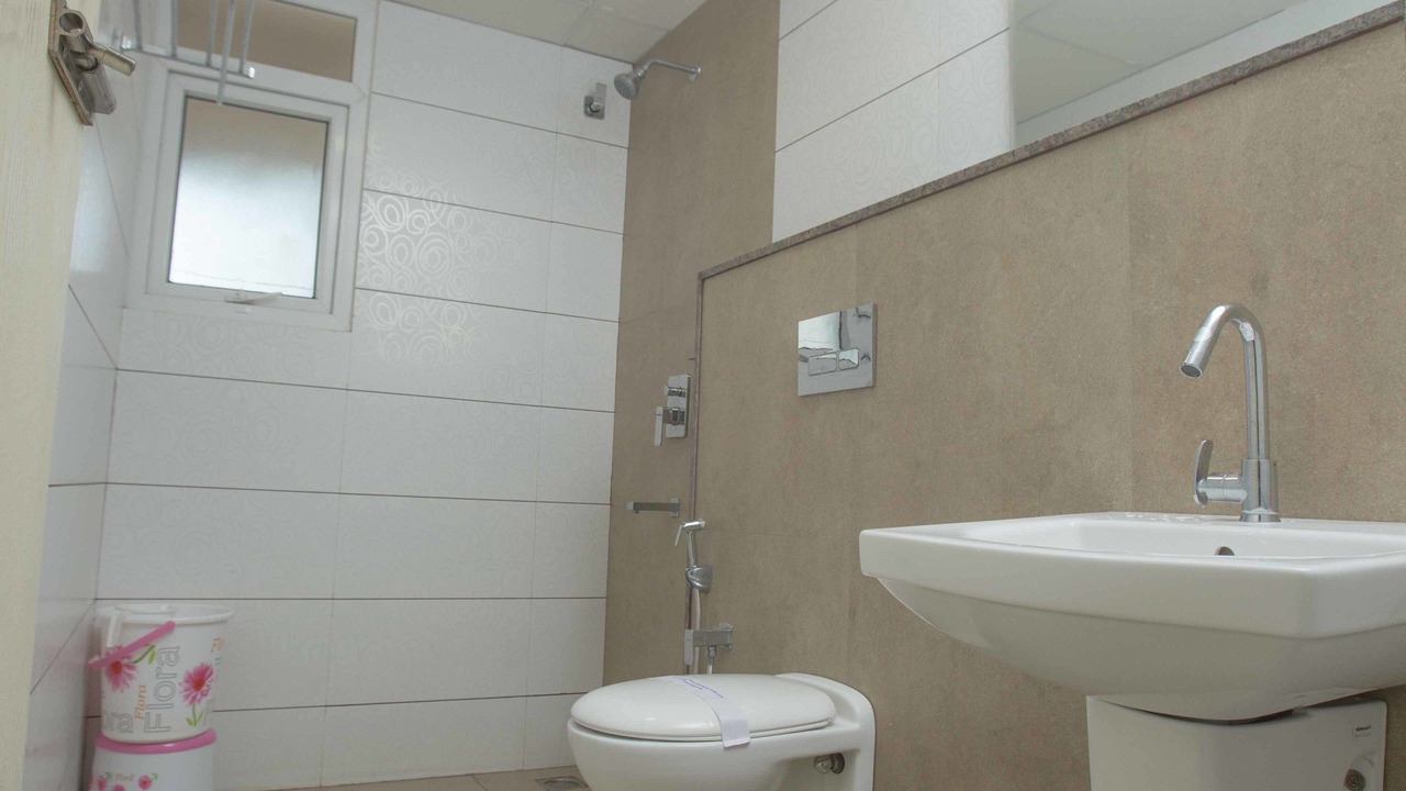 Photo of Bathroom in Palani