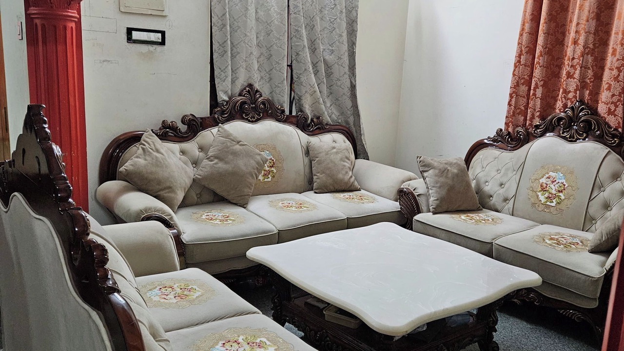 Photo of Livingroom in Mylapore Tiruvallikk