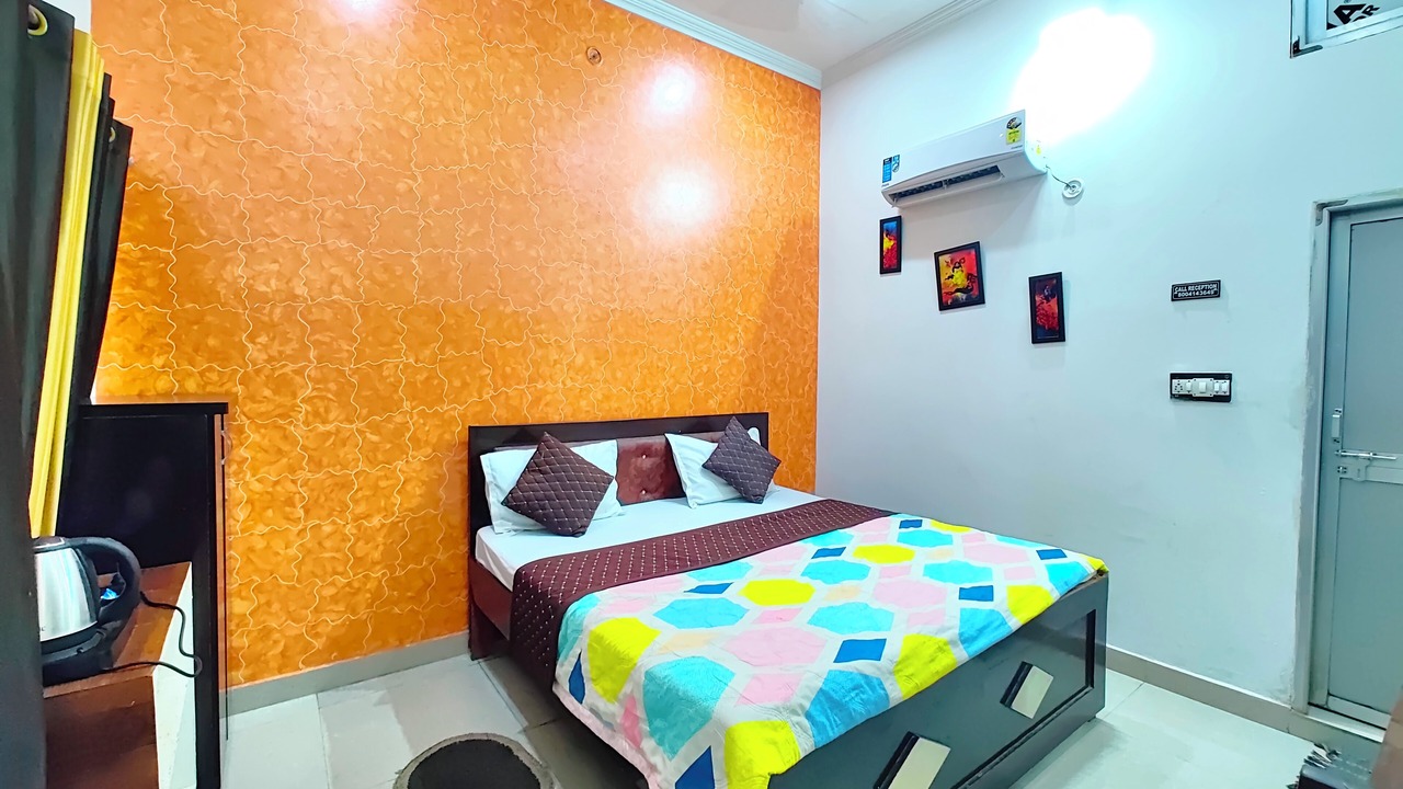 Photo of Bedroom in Charbagh