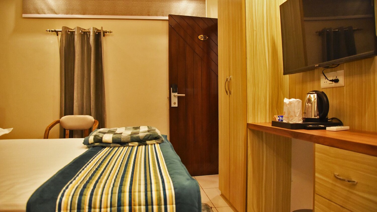 Photo of Bedroom in Devaprayag